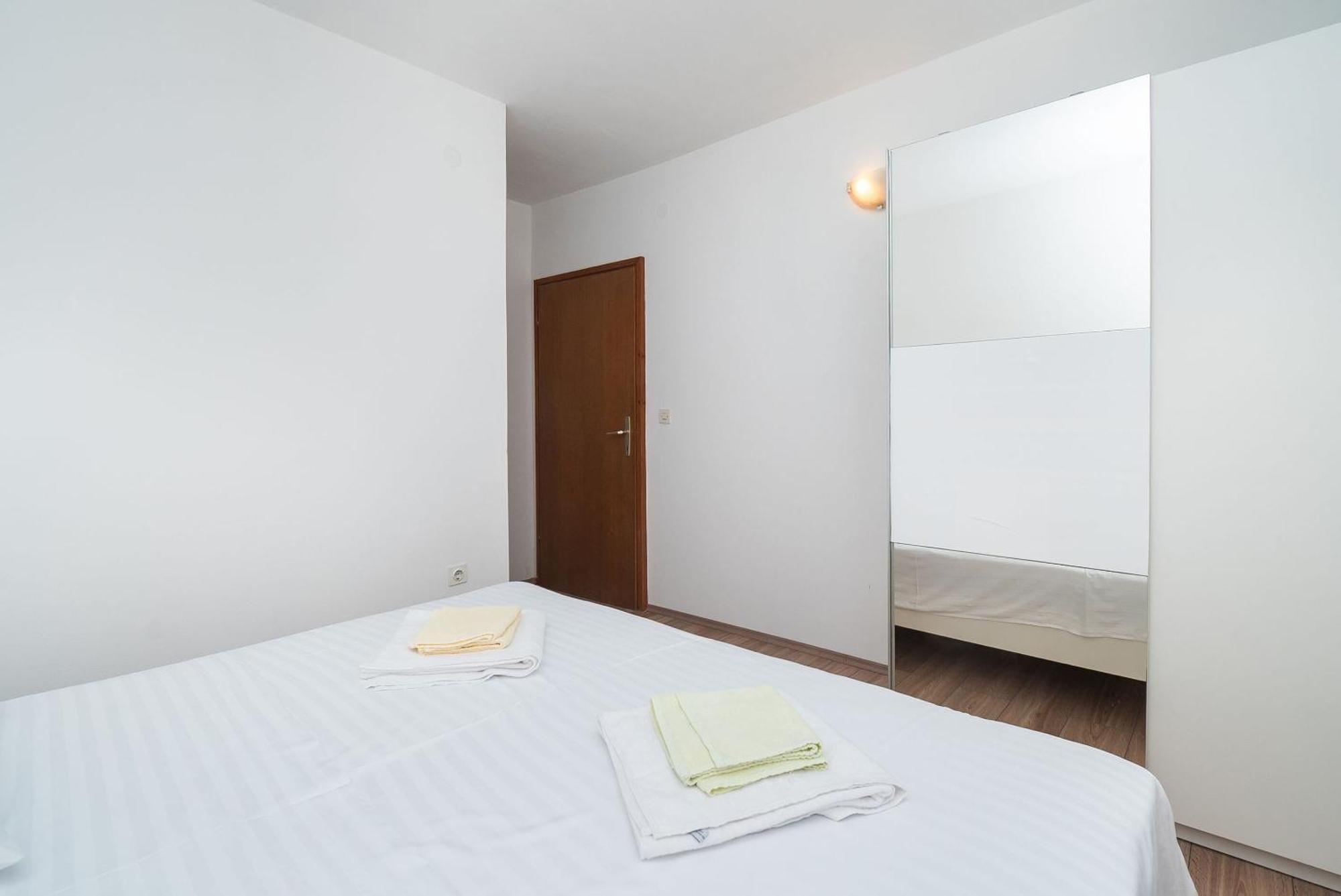 Apartment Ljuba Primošten Esterno foto